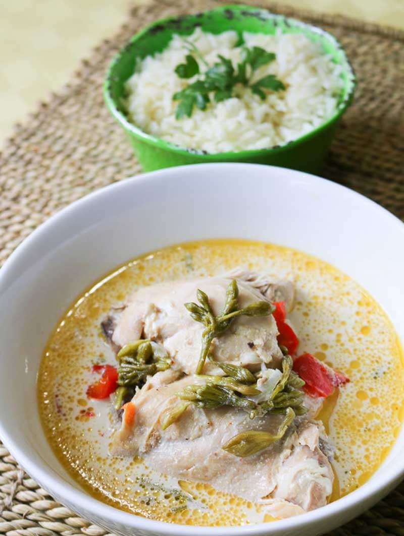 chicken with loroco recipe